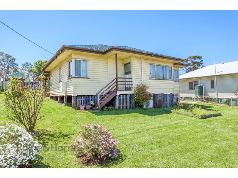 63 Glenvale Road, Newtown QLD 4350