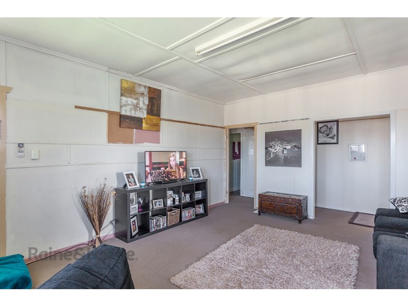 63 Glenvale Road, Newtown QLD 4350