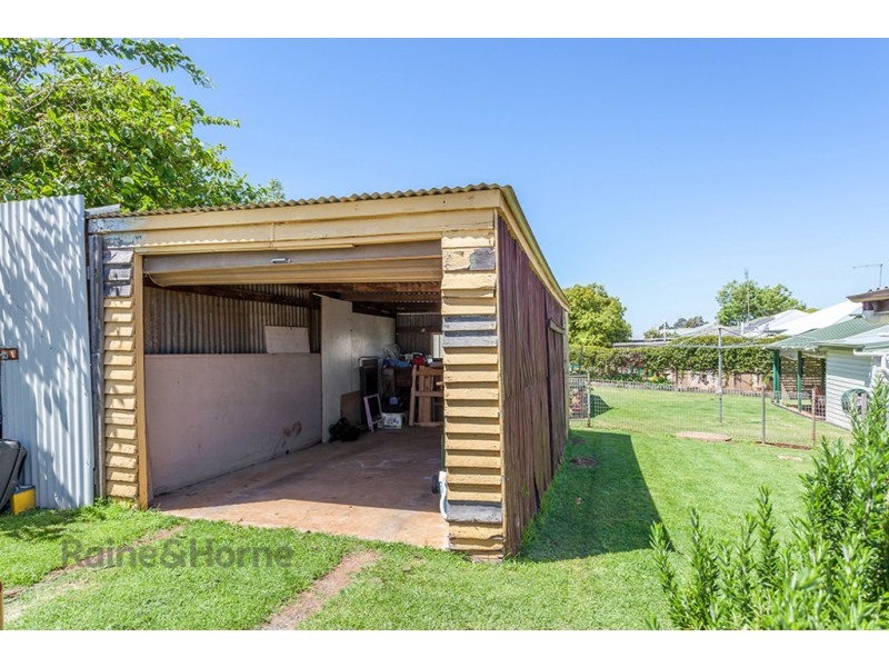 63 Glenvale Road, Newtown QLD 4350