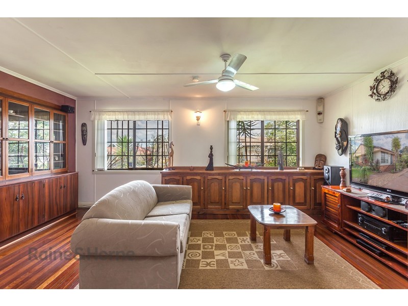 25 Welcombe Avenue, Rockville QLD 4350