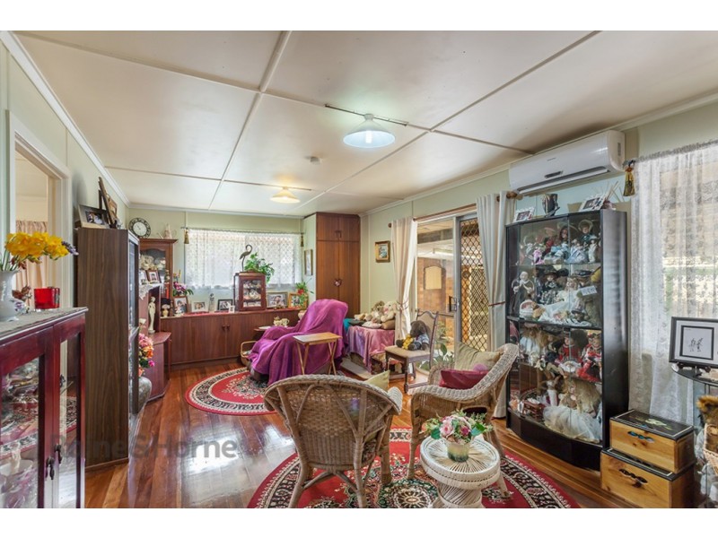 25 Welcombe Avenue, Rockville QLD 4350