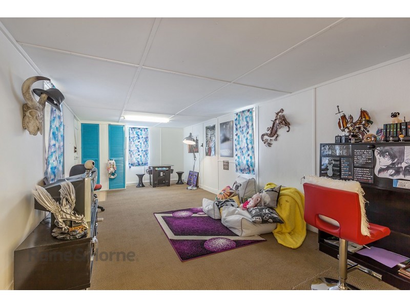 25 Welcombe Avenue, Rockville QLD 4350