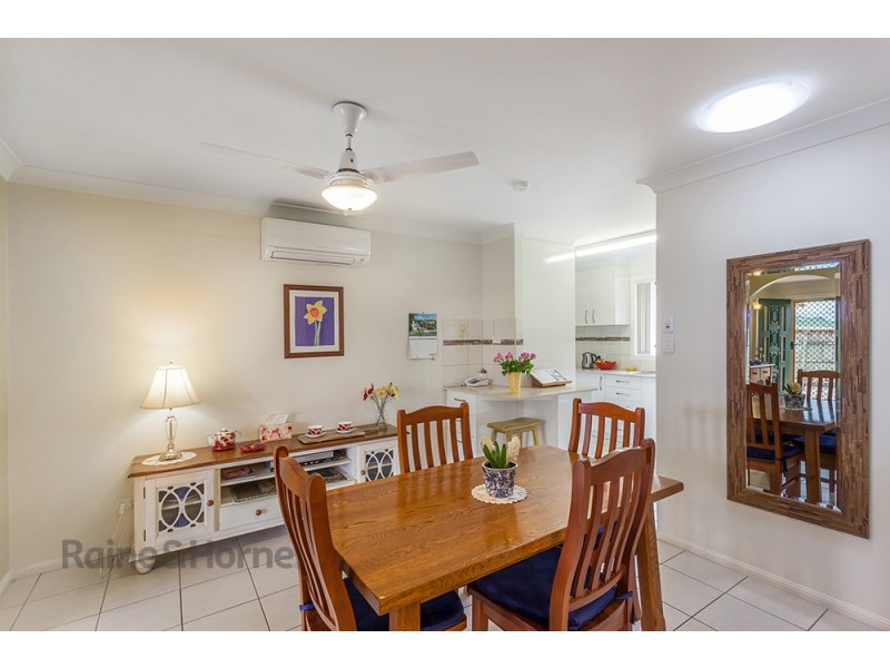1/4 Brunckhorst Drive, Kearneys Spring QLD 4350
