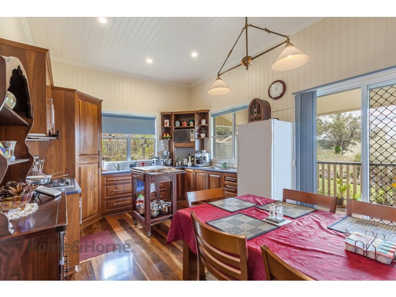 69 Geitzel Road, Biddeston QLD 4401