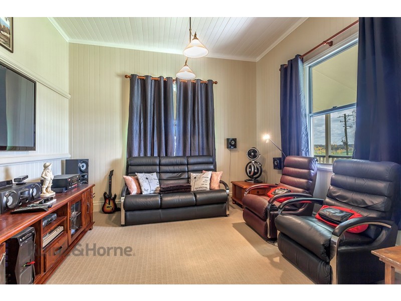 69 Geitzel Road, Biddeston QLD 4401