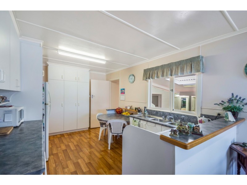 31 Shennan Street, Harristown QLD 4350