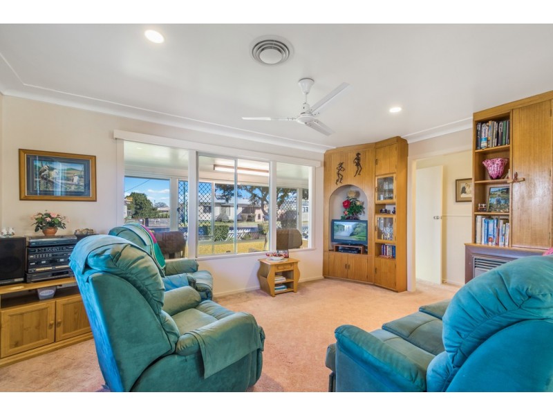 31 Shennan Street, Harristown QLD 4350