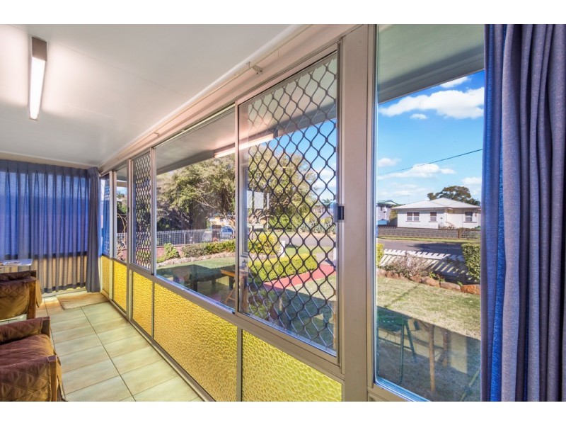 31 Shennan Street, Harristown QLD 4350