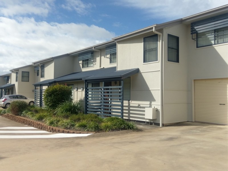 42/339 Spring Street, Kearneys Spring QLD 4350
