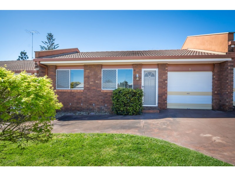 4/17 Hume Street, North Toowoomba QLD 4350