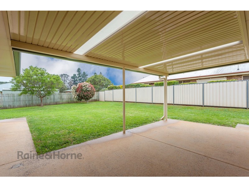7 Gundry Court, Kearneys Spring QLD 4350