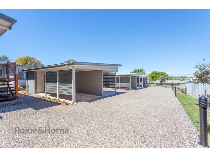 2/7 Gentle Street, North Toowoomba QLD 4350