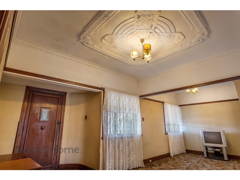 11 Second Avenue, Harristown QLD 4350