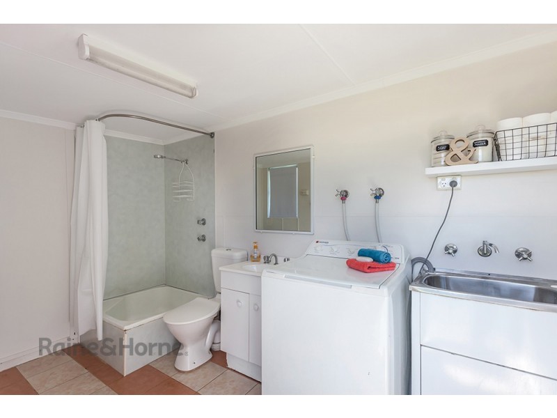 77D Ruthven Street, Harlaxton QLD 4350