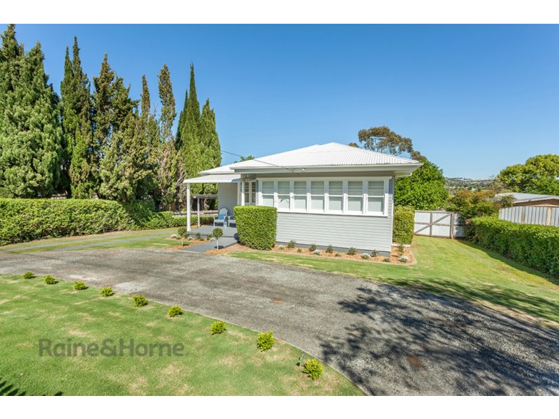 77D Ruthven Street, Harlaxton QLD 4350