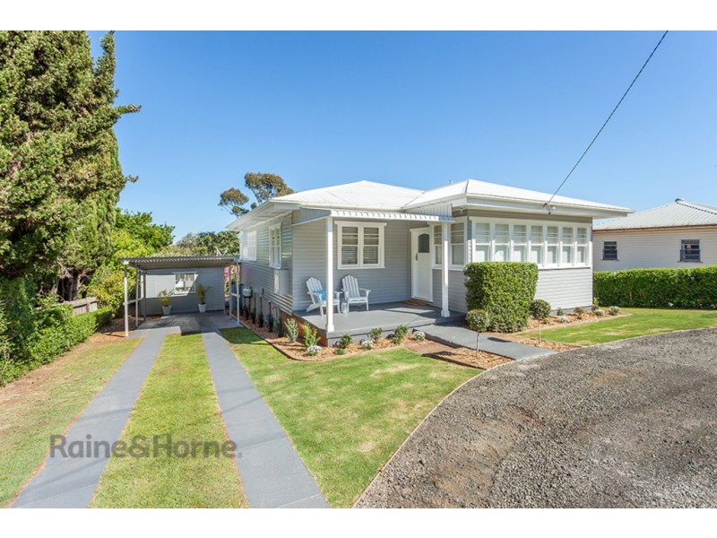 77D Ruthven Street, Harlaxton QLD 4350