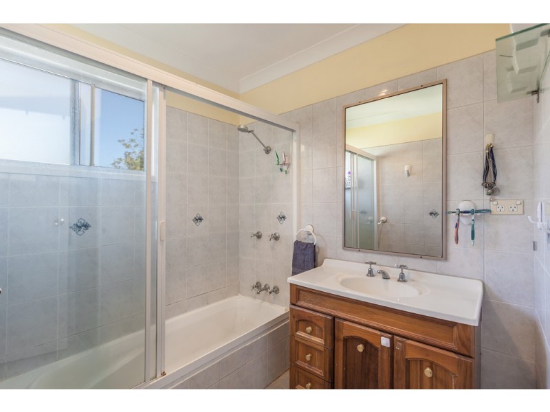 570 Greenwattle Street, Newtown QLD 4350