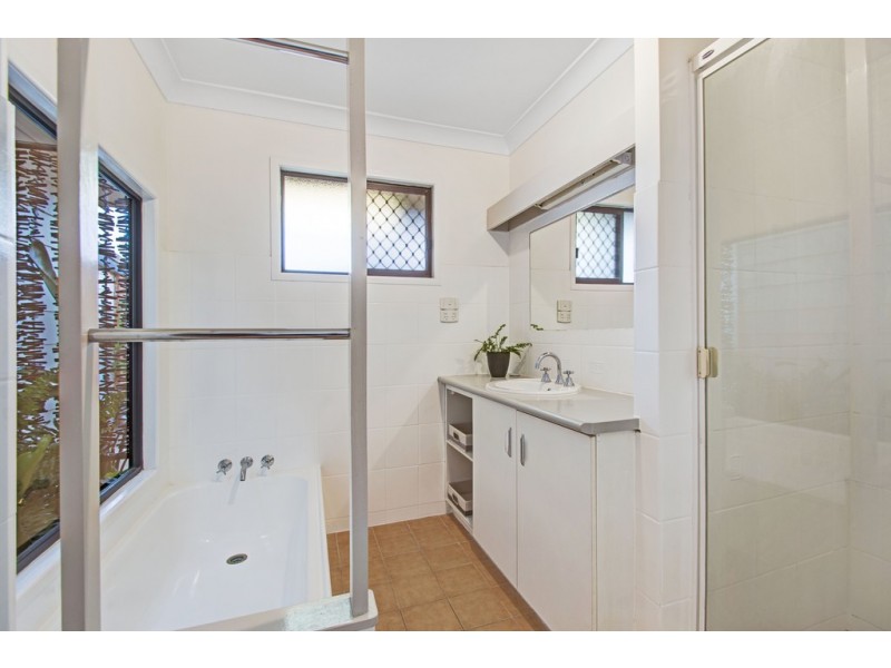 12 Glengowan Court, Newtown QLD 4350