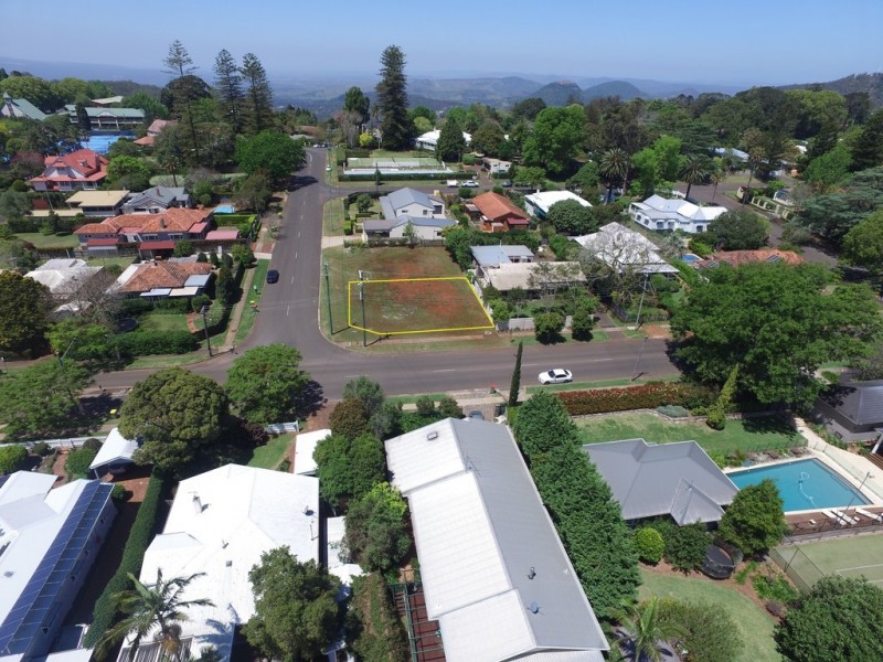 58 Curzon Street, East Toowoomba QLD 4350