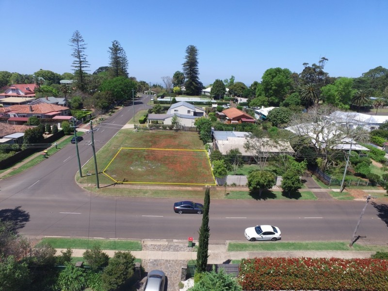 58 Curzon Street, East Toowoomba QLD 4350