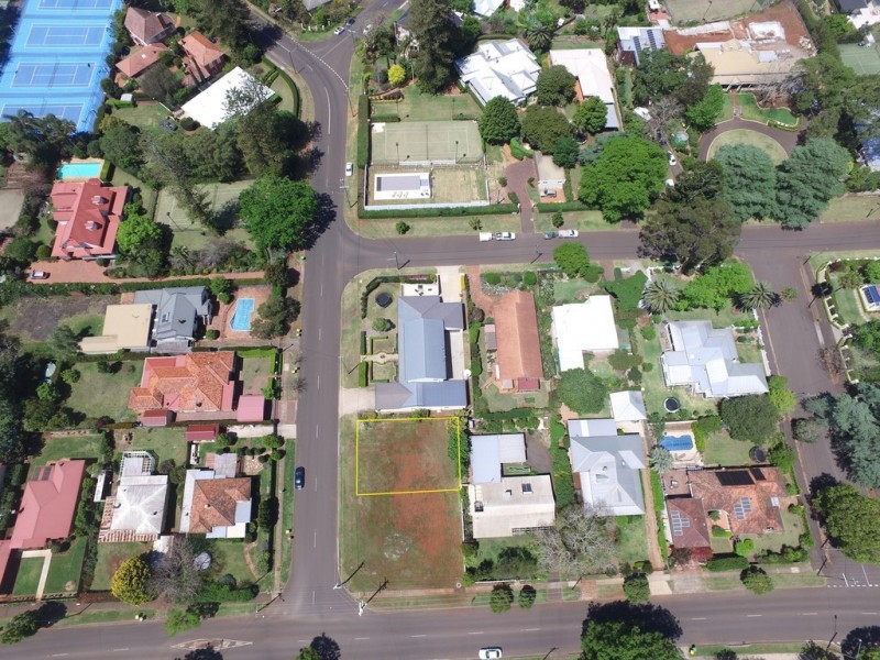 58 Curzon Street, East Toowoomba QLD 4350