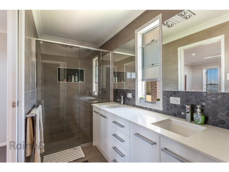 22 Gwenda Drive, Westbrook QLD 4350