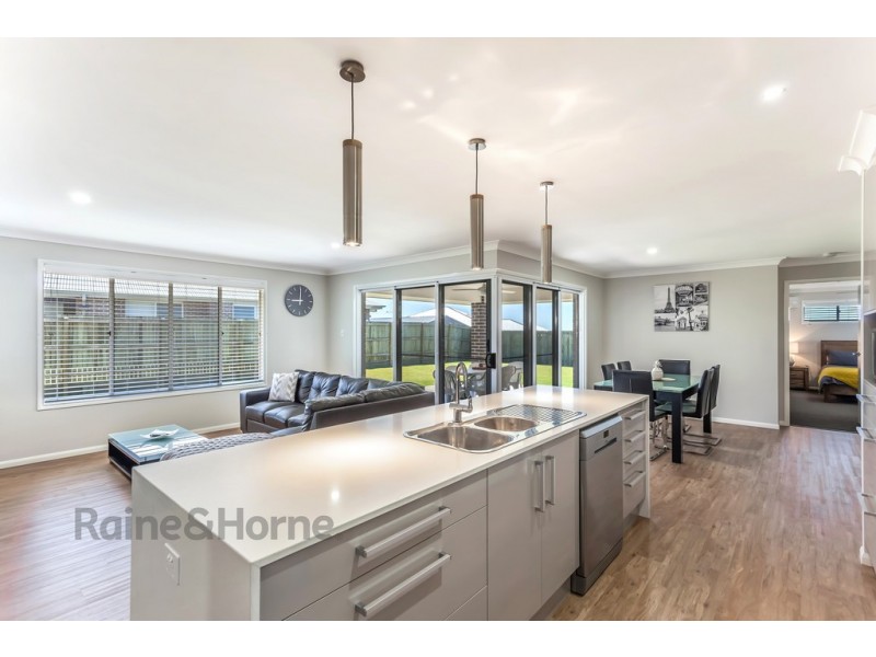 22 Gwenda Drive, Westbrook QLD 4350