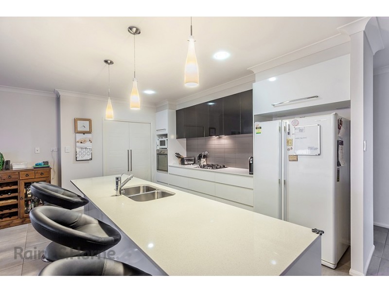 3 Pugh Street, Middle Ridge QLD 4350