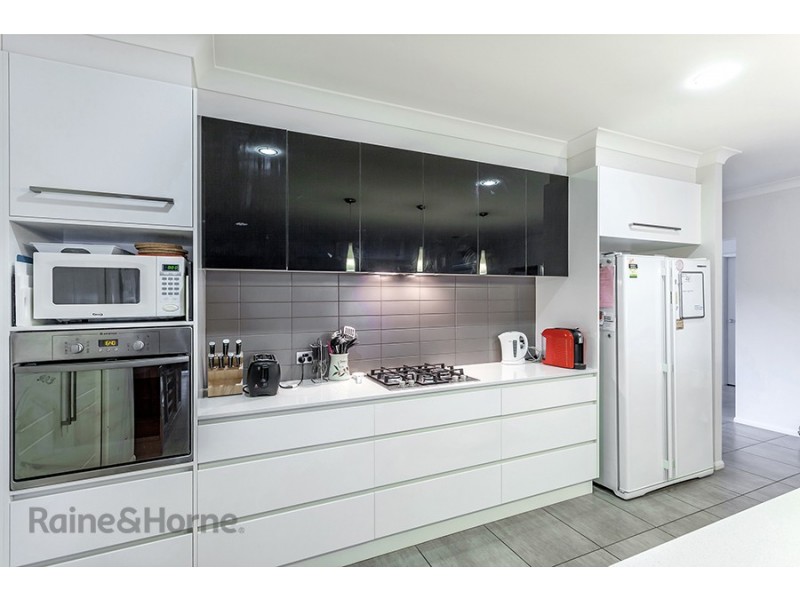 3 Pugh Street, Middle Ridge QLD 4350