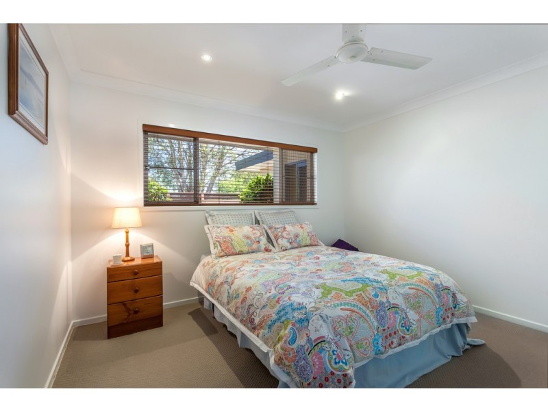 2 Bingara Street, Mount Lofty QLD 4350