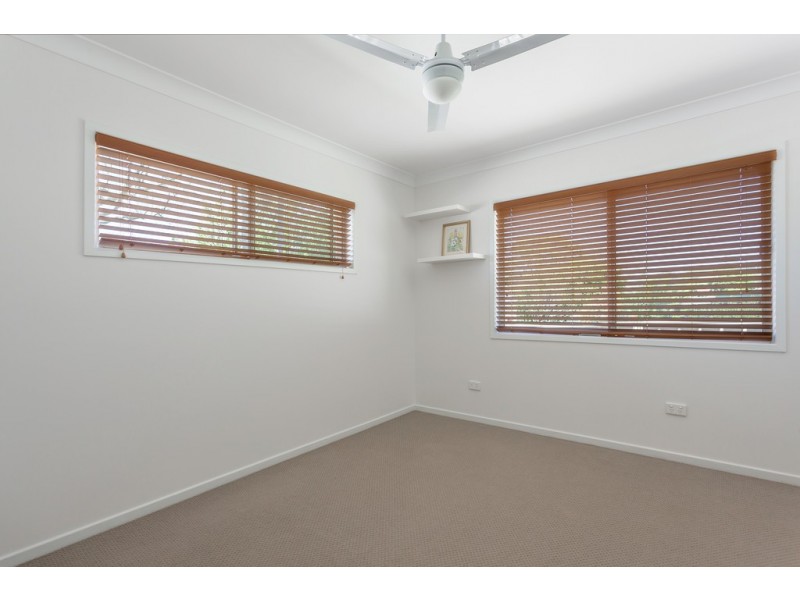 2 Bingara Street, Mount Lofty QLD 4350