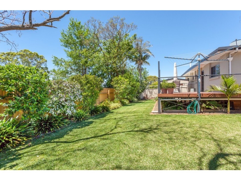 2 Bingara Street, Mount Lofty QLD 4350