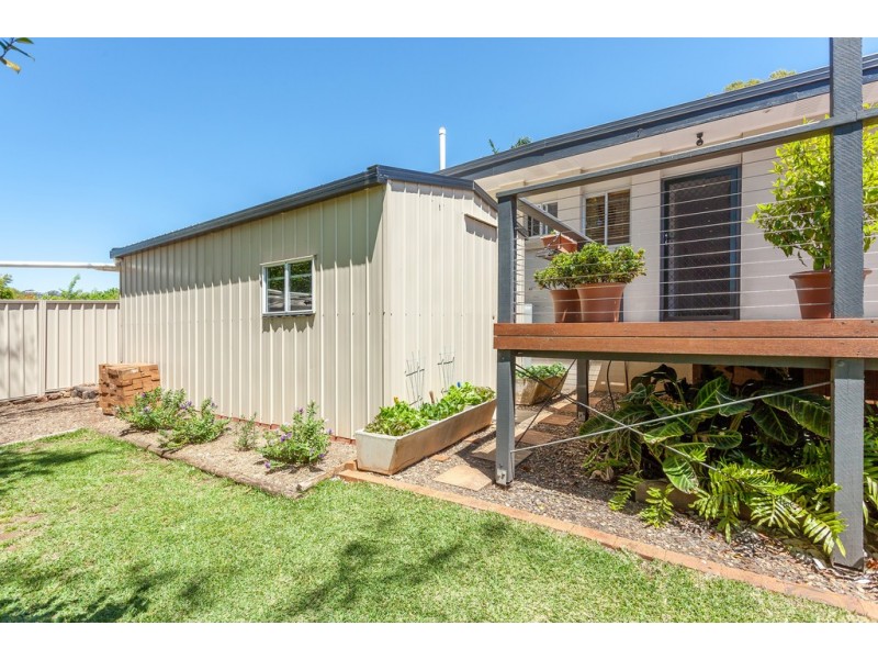 2 Bingara Street, Mount Lofty QLD 4350