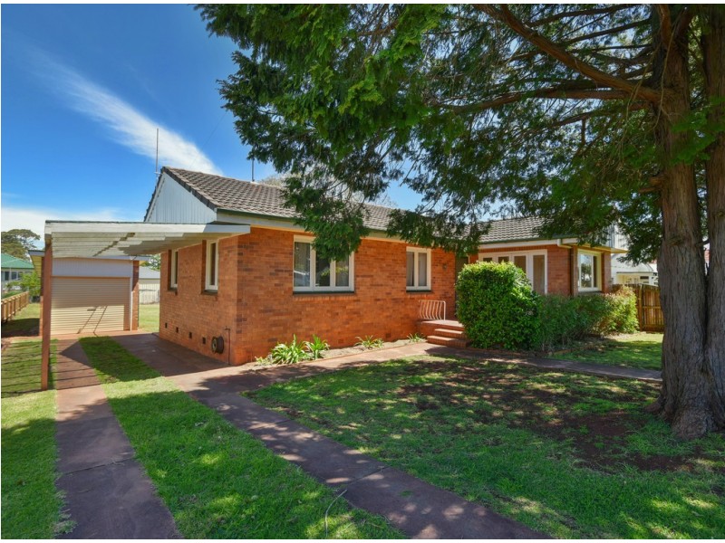 14 Roessler Street, Rangeville QLD 4350