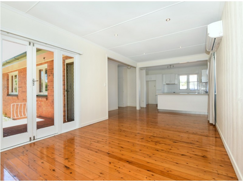 14 Roessler Street, Rangeville QLD 4350