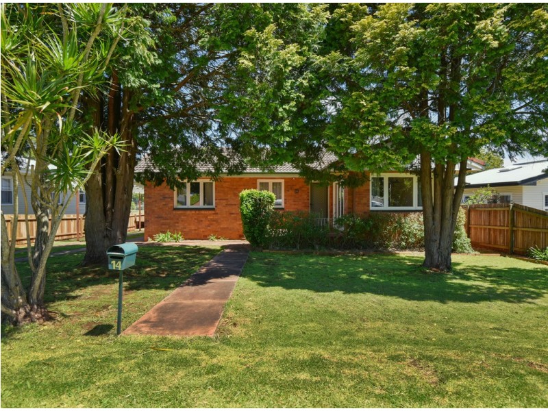 14 Roessler Street, Rangeville QLD 4350