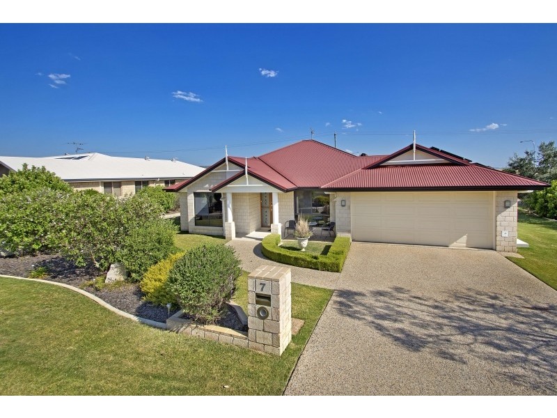 7 Jacaranda Court, Westbrook QLD 4350