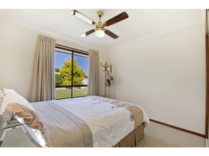 7 Jacaranda Court, Westbrook QLD 4350