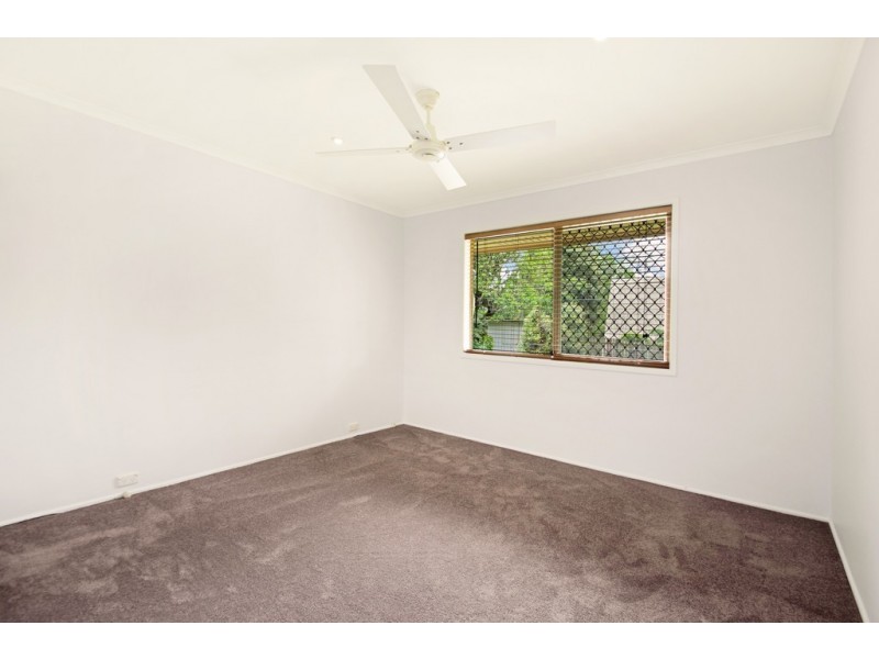 26 Amos Crescent, Mount Lofty QLD 4350