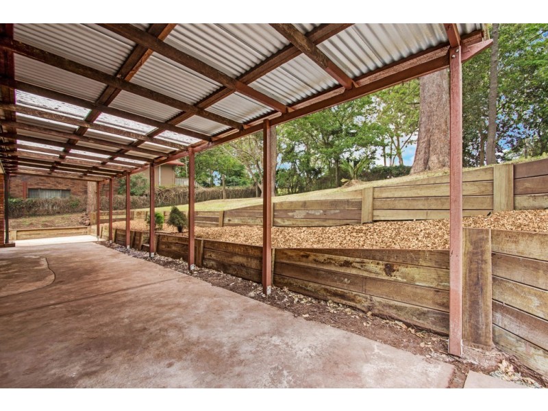 26 Amos Crescent, Mount Lofty QLD 4350