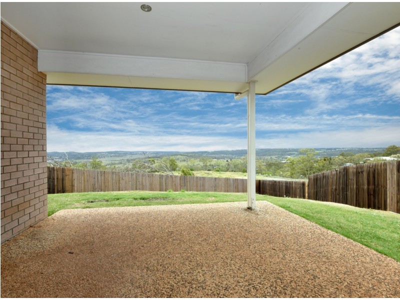 27 Sanctuary Drive, Cranley QLD 4350