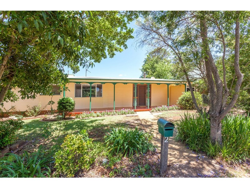 2 Wentworth Street, Centenary Heights QLD 4350