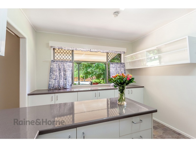 2 Wentworth Street, Centenary Heights QLD 4350