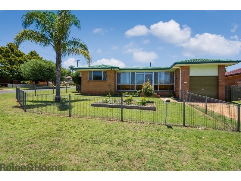 73 Debra Street, Centenary Heights QLD 4350