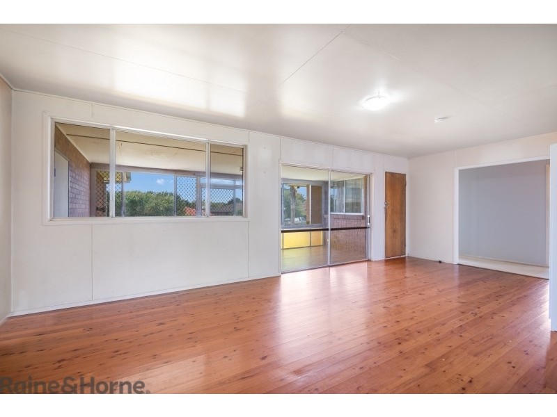 73 Debra Street, Centenary Heights QLD 4350