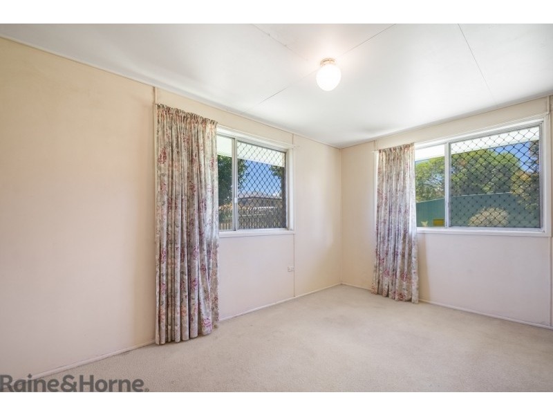 73 Debra Street, Centenary Heights QLD 4350