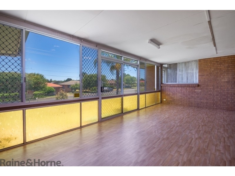 73 Debra Street, Centenary Heights QLD 4350