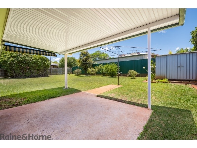 73 Debra Street, Centenary Heights QLD 4350