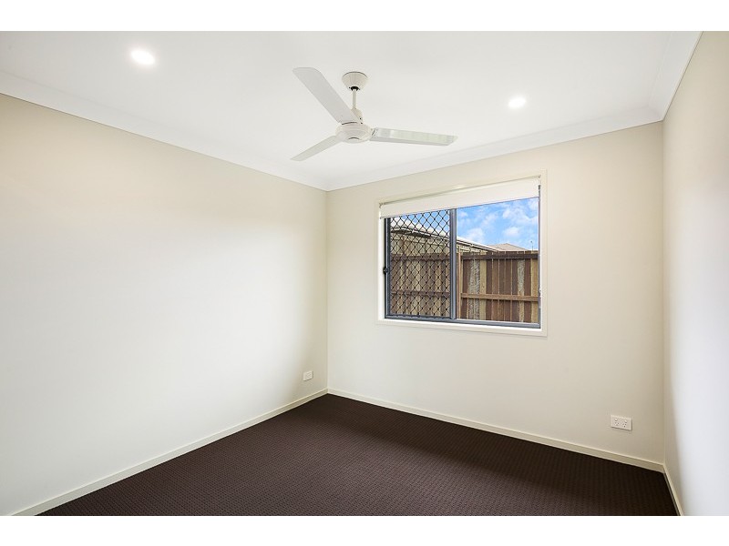 2/4 Dove Crescent, Kleinton QLD 4352