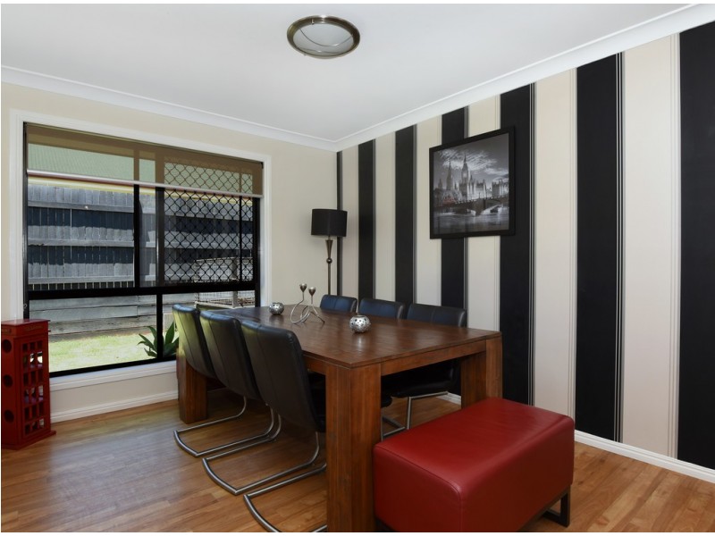 32 Wood Drive, Middle Ridge QLD 4350